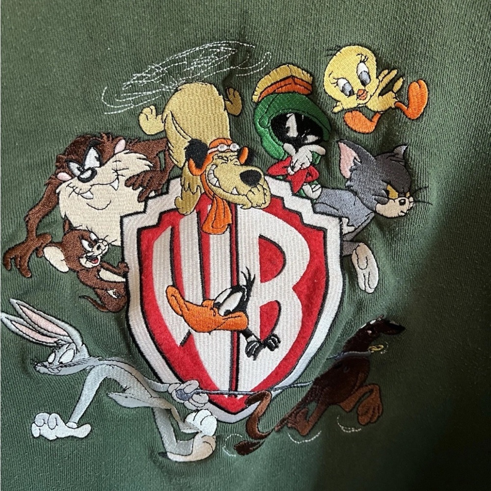 Vintage 90s WB Studio Store Embroidered Sweatshirt L Bugs Scooby Tom Jerry Taz
